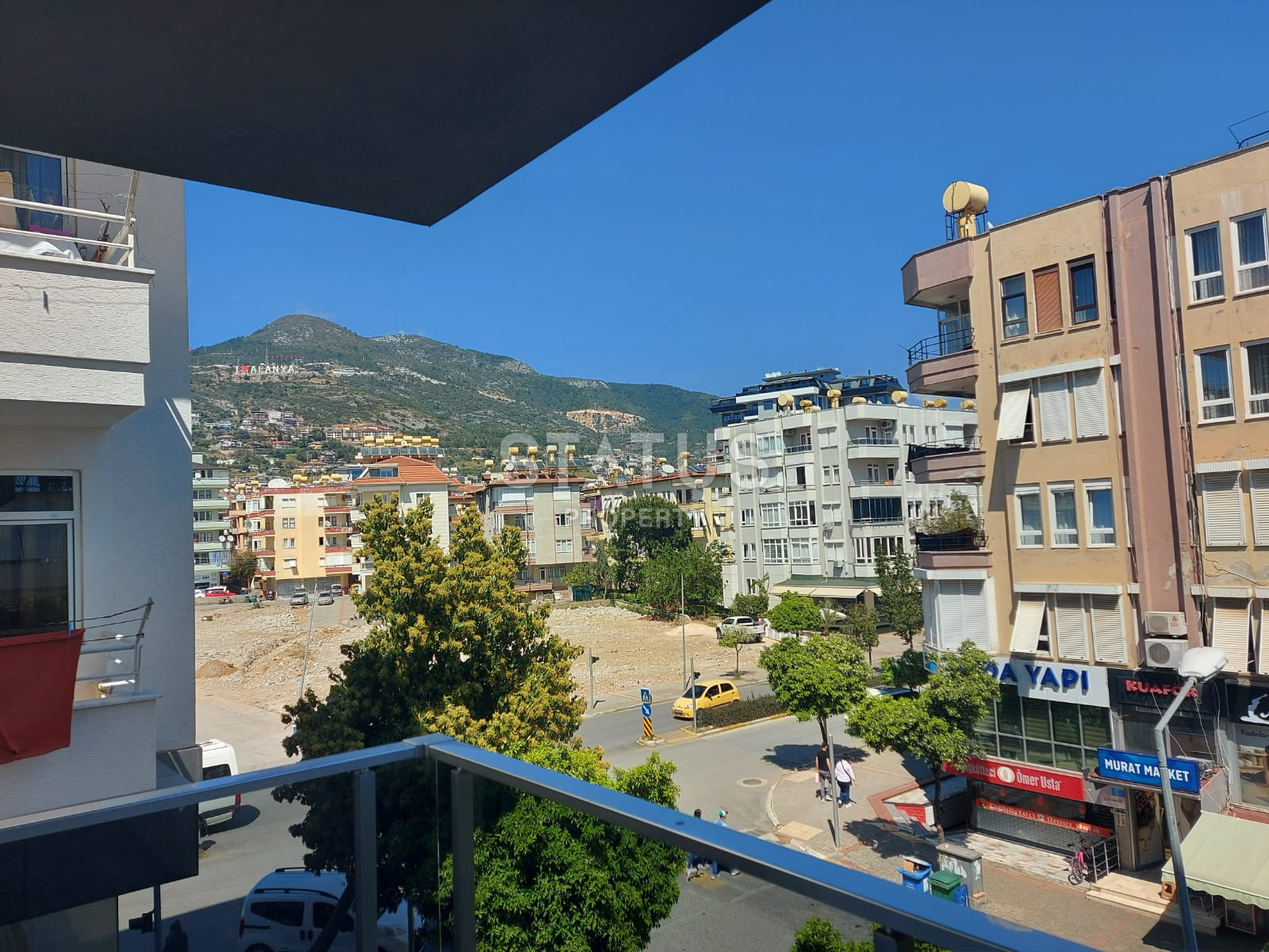 Three-room apartment in the center of Alanya. 80m2 фото 1