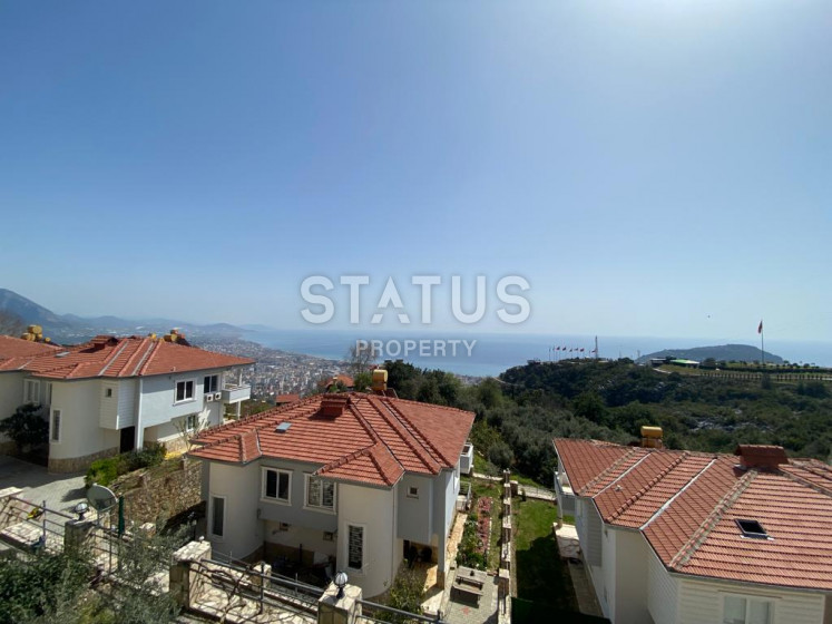 Villa overlooking Alanya and the sea at an attractive price. 170m2 photos 1