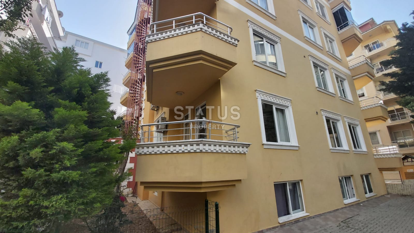 Furnished three-room apartment in the center of Mahmutlar. 100m2 фото 2