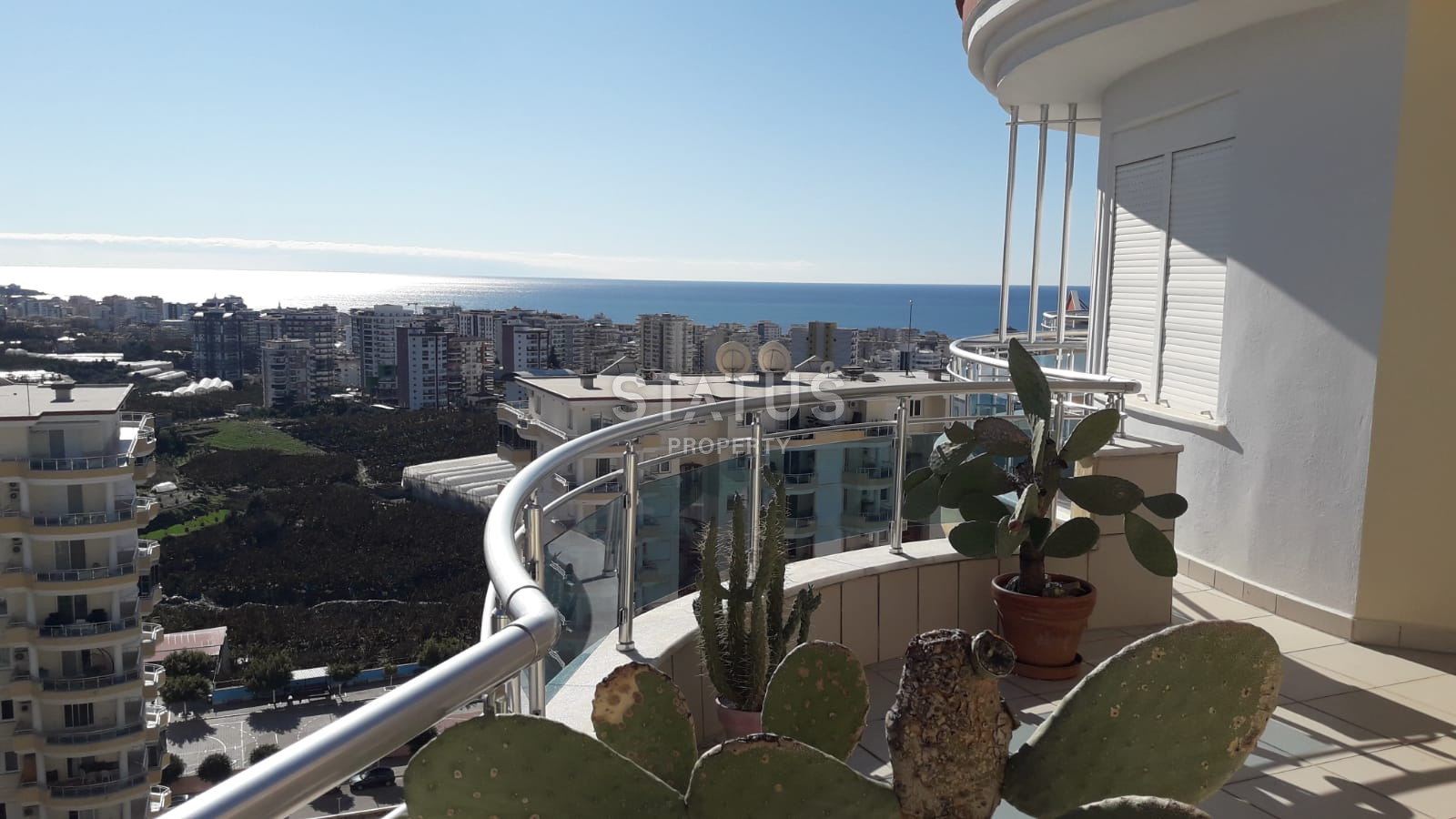Furnished duplex 4+1 with sea and mountain views in Mahmutlar, 320m2 фото 1