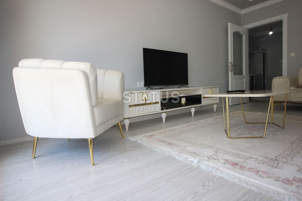 Spacious apartment with a good repair 2+1 in the center of Alanya. 105m2 фото 2