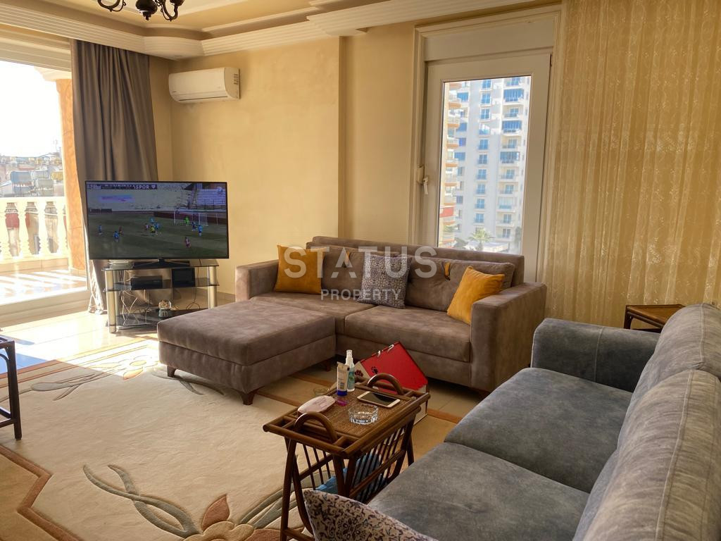 Spacious apartment with a good repair 2+1 in the center of Alanya. 105m2 фото 1