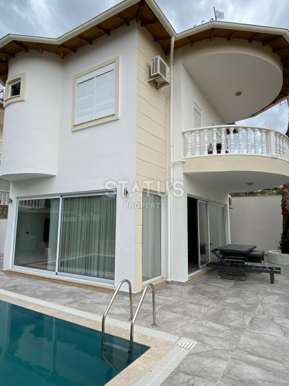 Luxury villa with sea views in the center of Alanya. 180m2 photos 1