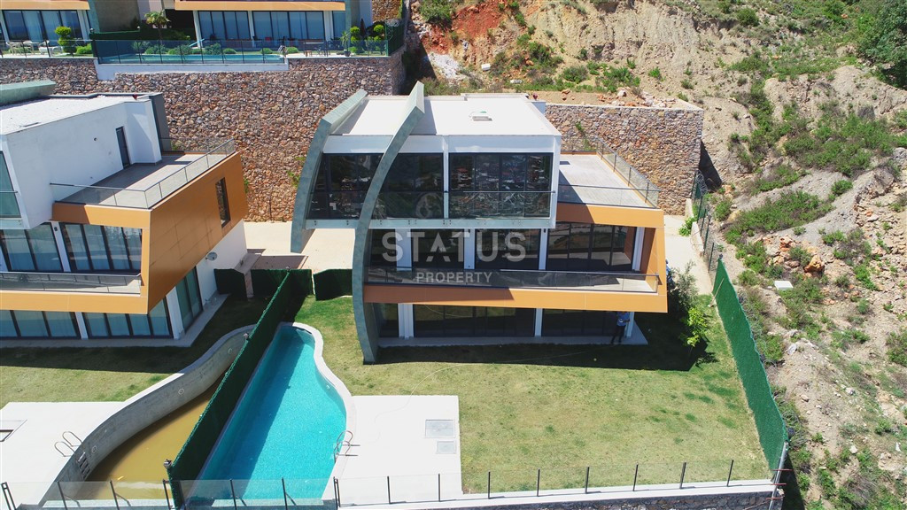 Modern villa 5+1 with a private pool in the Tepe area, the central part of Alanya, 325 m2 фото 1