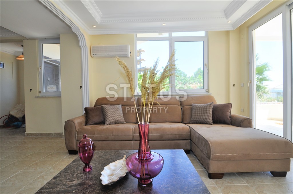 Furnished villa in a complex 150 m from the sea, 140 m2 фото 2