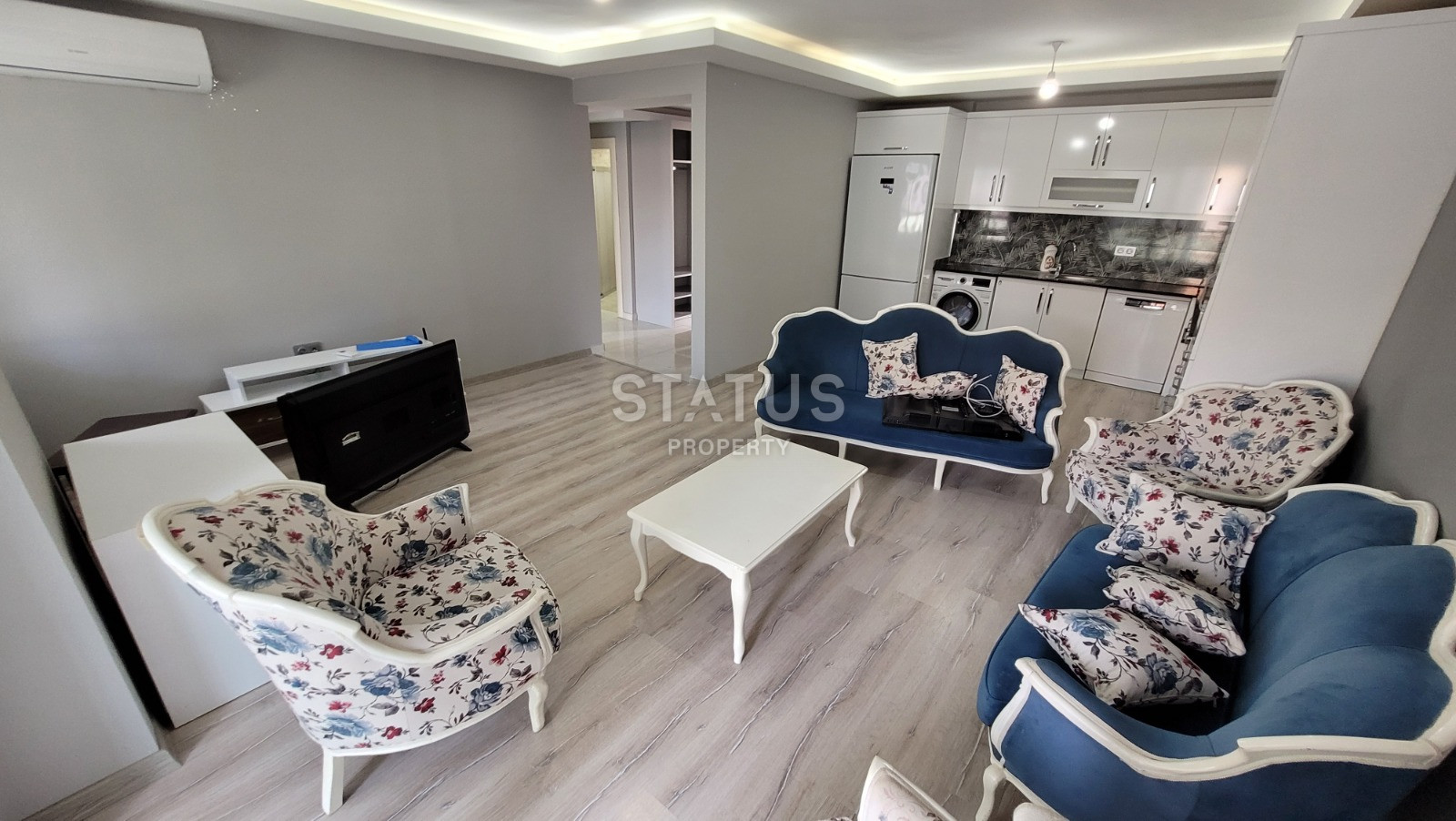 Spacious three-room furnished apartment in Mahmutlar. 115m2 фото 1