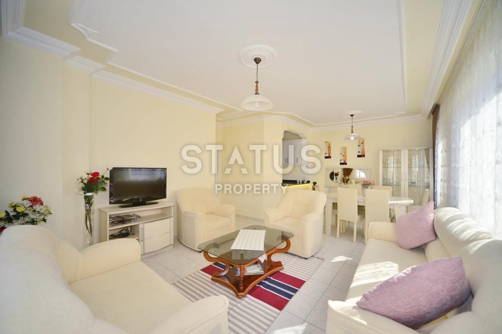 Cozy three-room apartment 100 meters from the sea. Mahmutlar. 125 m2. фото 1