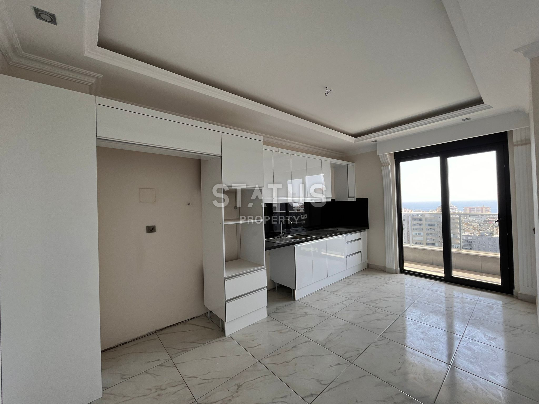 Spacious four-room apartment with panoramic views in Mahmutlar. 180m2 фото 2