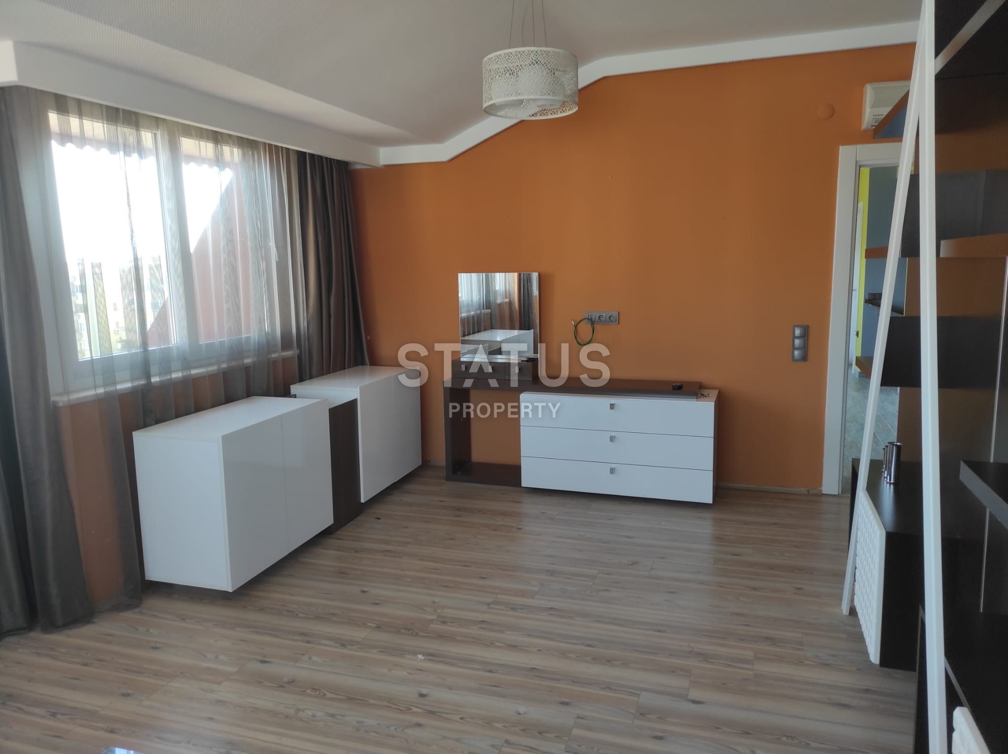 Spacious panoramic duplex in the center of Alanya overlooking the sea. 200m2 фото 2
