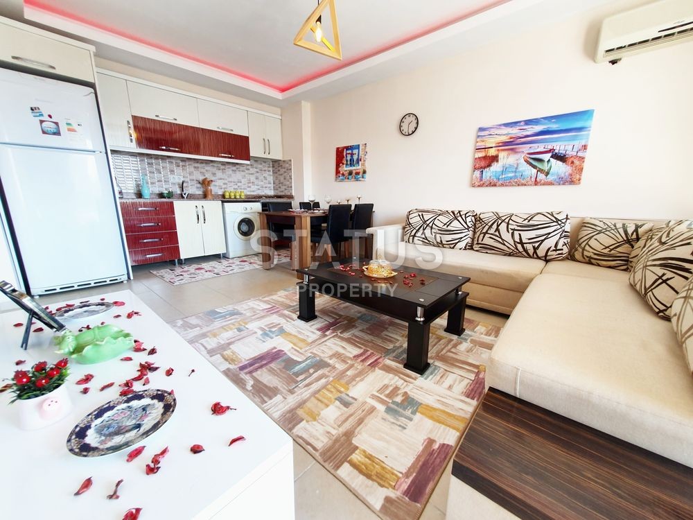 Furnished one-bedroom apartment in Mahmutlar, 72 m2 фото 1