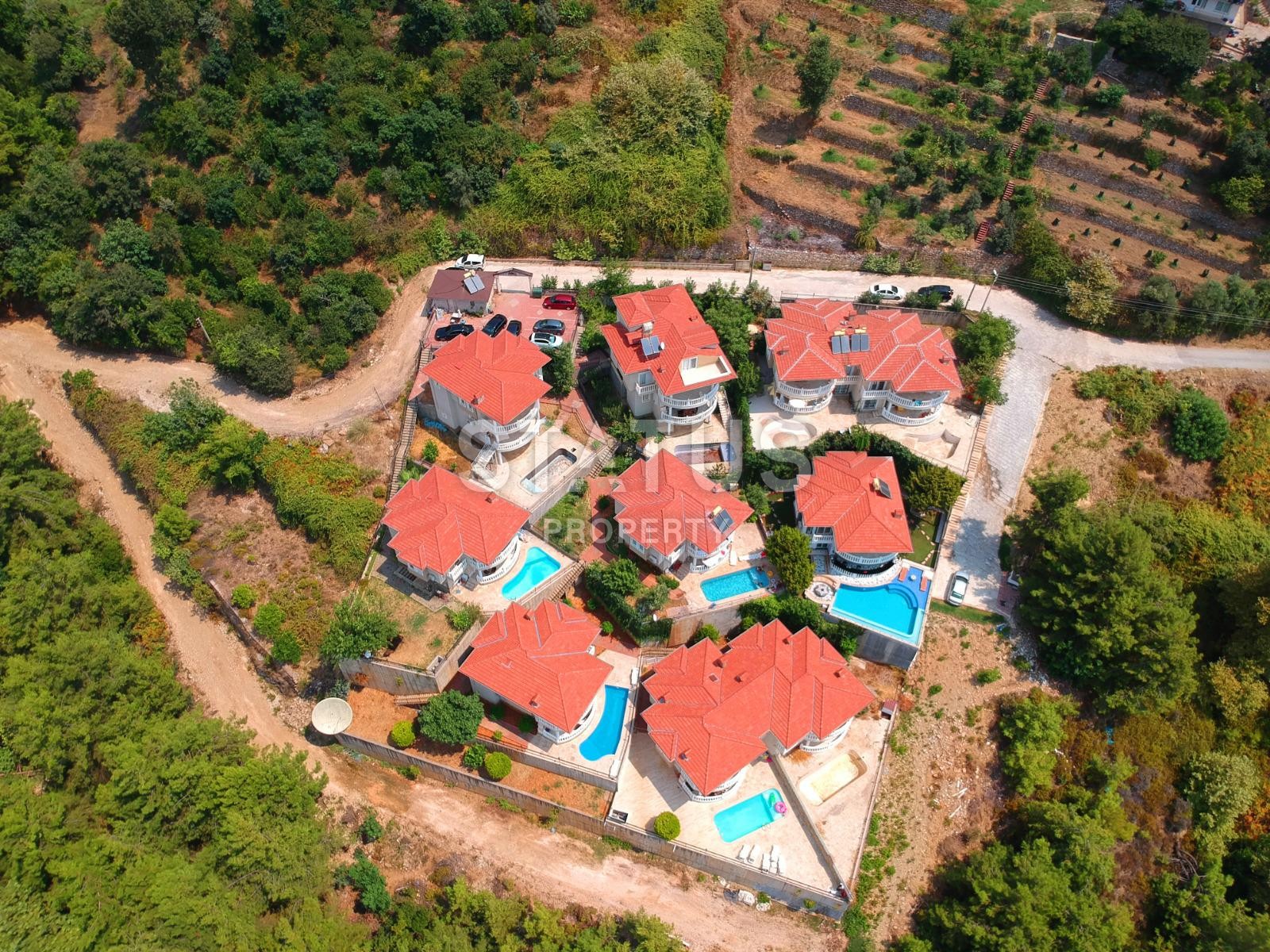 Stunning villa with private pool in the center of Alanya at a great price 200 sq.m. фото 2