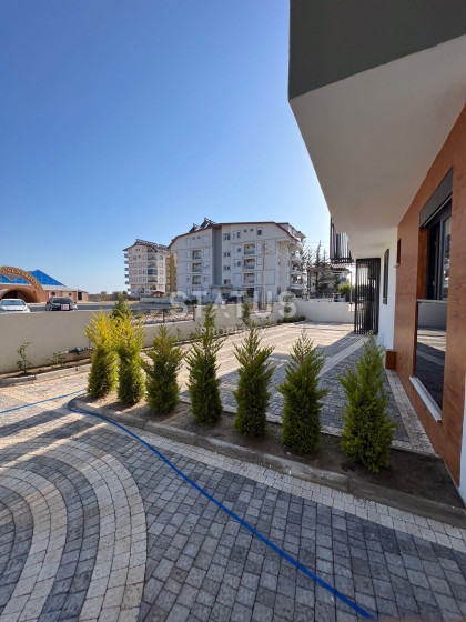 Трёхкомнатная квартира по хорошей цене в Гази Паша.96м2 фото 1