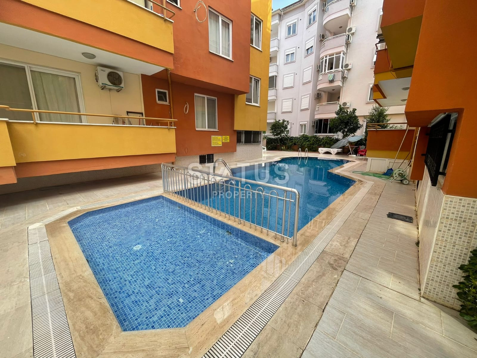 Very spacious 1+1 apartment in the lower part of Oba, 150m from the sea. 70m2 фото 1