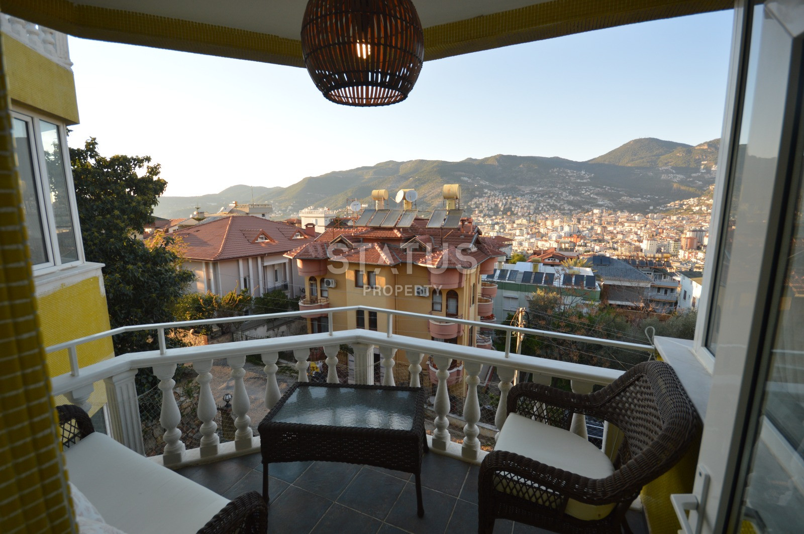 Penthouse 4+1 in the central part of Alanya with mountain views. 340m2 фото 2