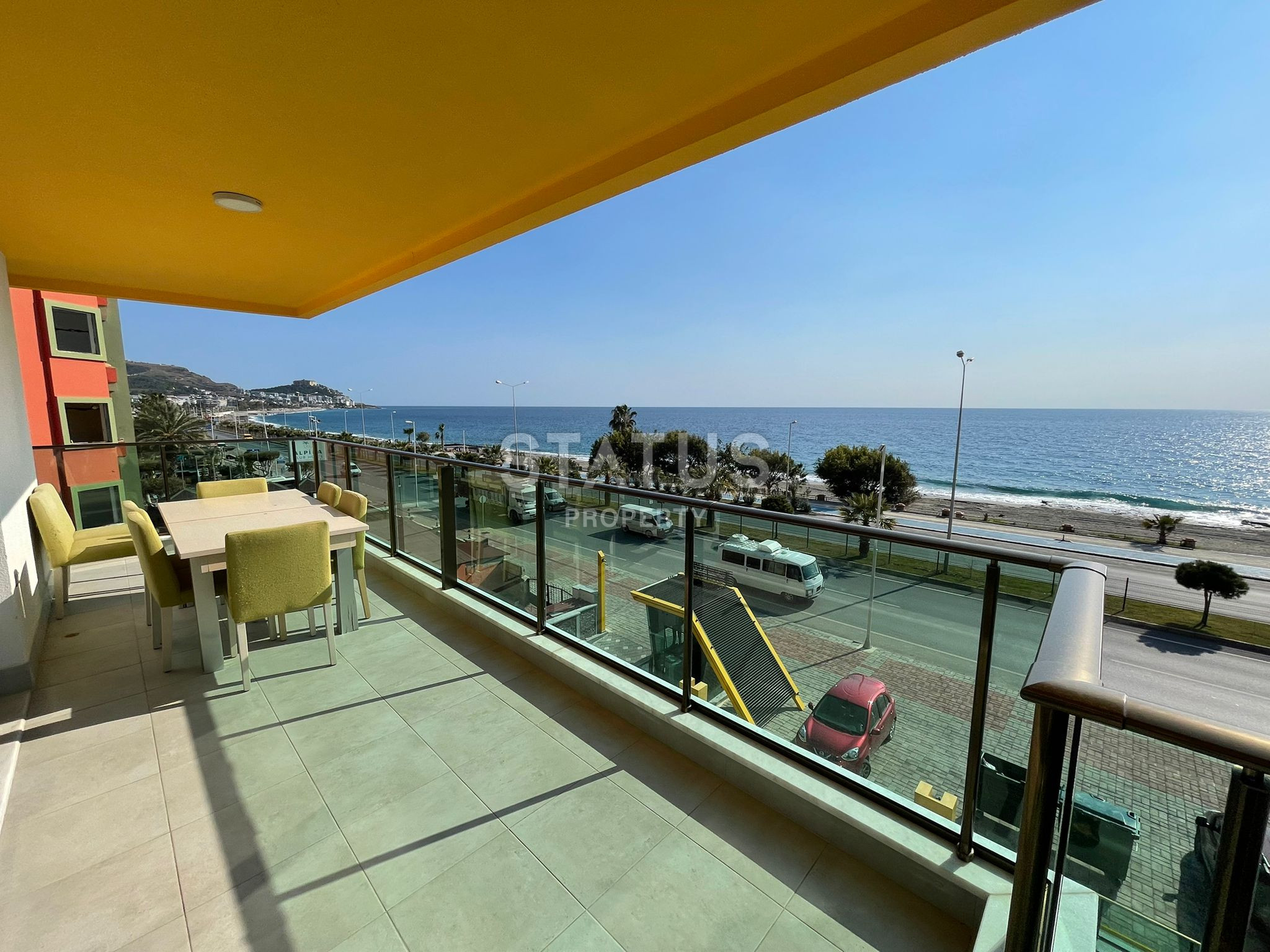 Luxurious view apartment in the first coastline in Mahmutlar. 160m2 фото 1