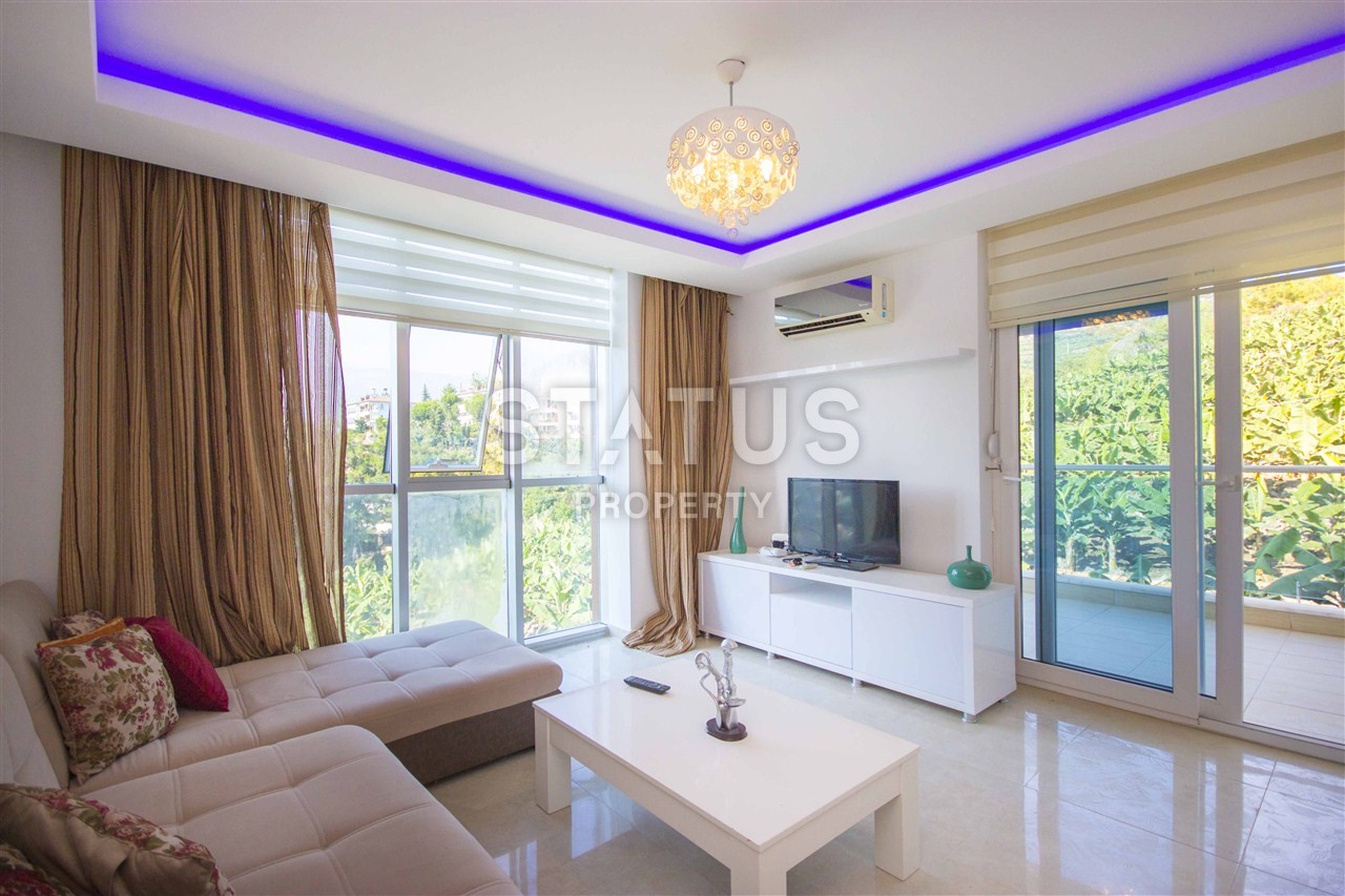 Three-room apartment with furniture in Kargicak area, 110 m2. фото 2