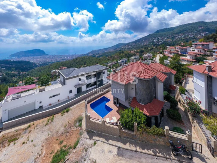 Villa with stunning views of Alanya.280m2. photos 1