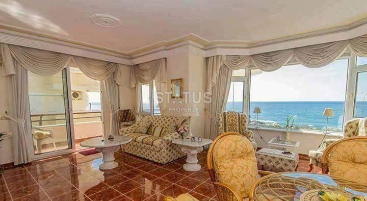 Three-room furnished apartment with direct sea view. 100m2 фото 1