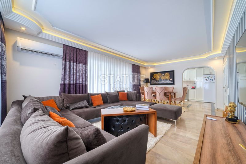 Spacious 2+1 apartment with designer renovation 50m from the sea in Mahmutlar, 125 m2. фото 1