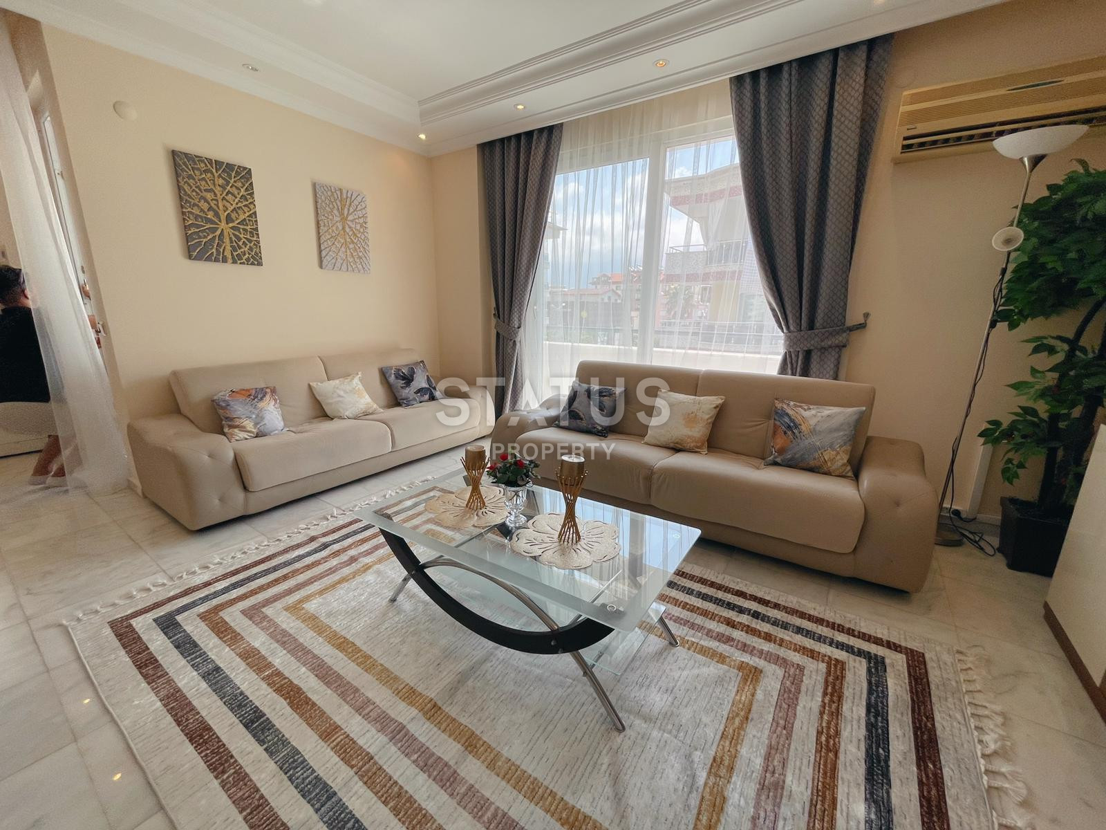 Three-room furnished apartment in the lower OBE. 110m2 фото 1