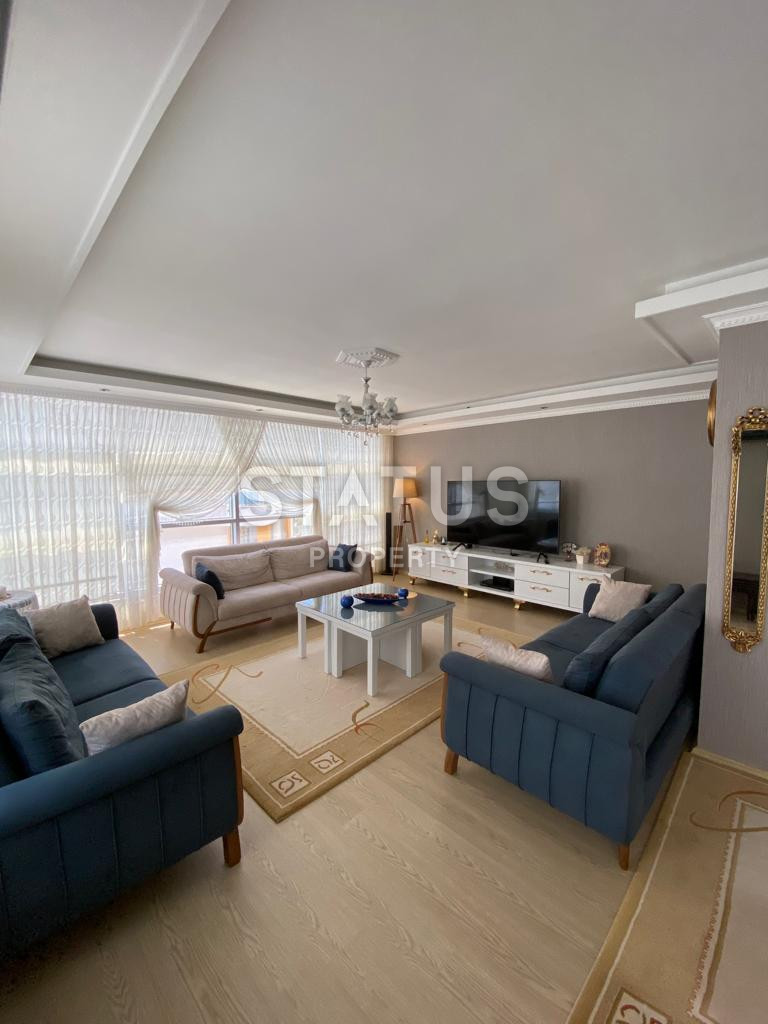 Spacious 5 room apartment with separate kitchen in Cikcilli. 240m2 фото 2