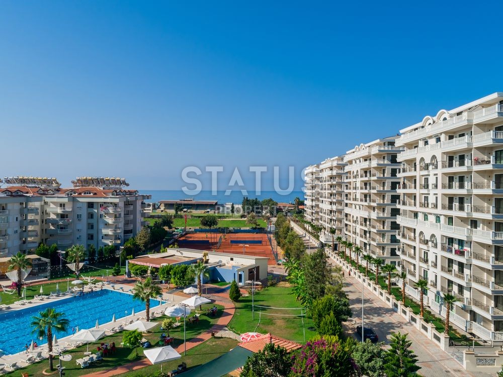 The last royal penthouse in a complex in the very center of Alanya фото 1