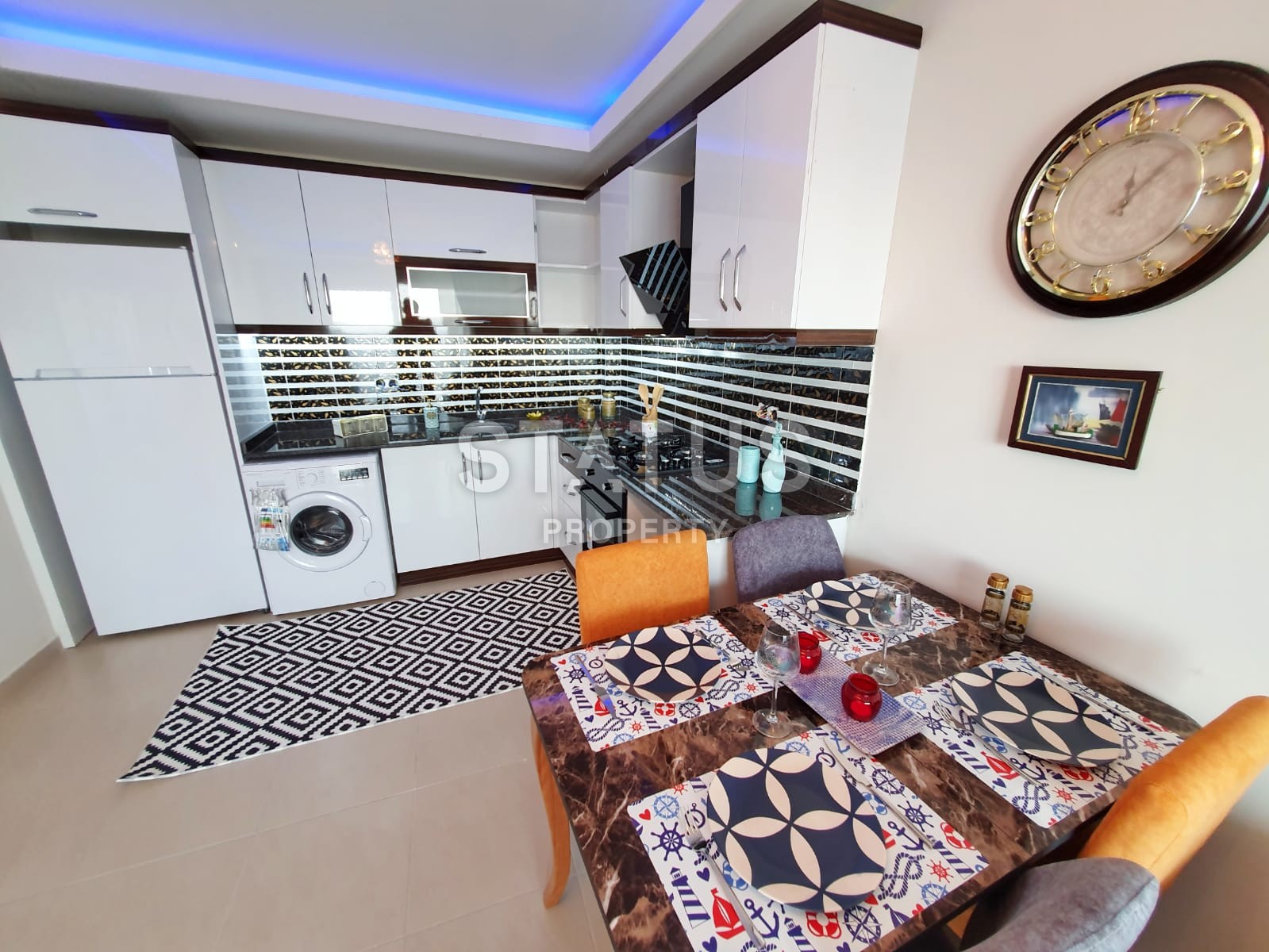 Apartments in a new complex with furniture and appliances in Mahmutlar 60 sq.m. фото 1