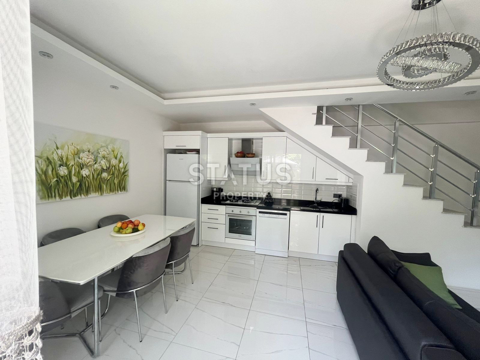 Duplex with private garden in the center of Alanya 200m from the sea. 140m2 фото 1