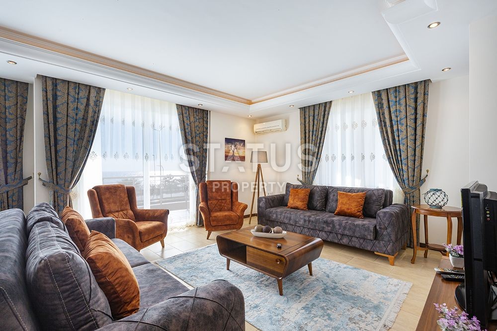Stylish three-room apartment on the first coastline in Mahmutlar, 120 m2 фото 2