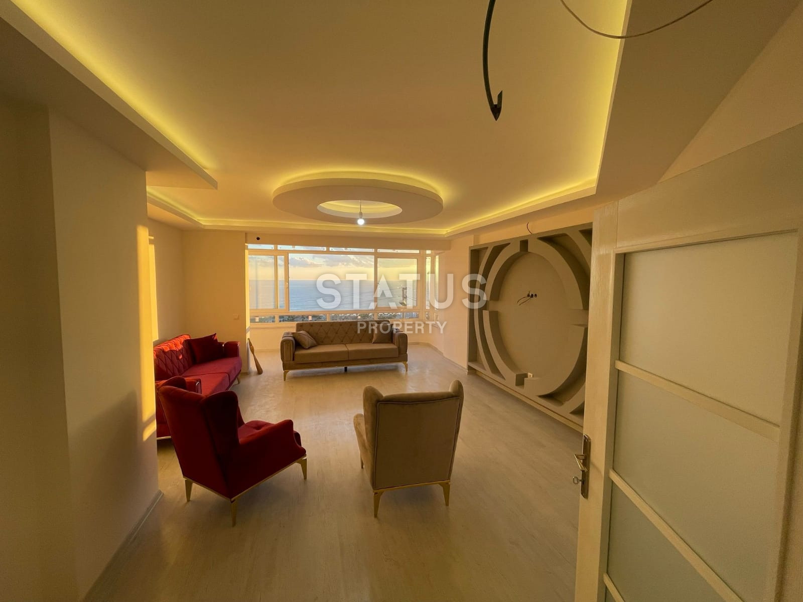 Spacious 3+1 apartment with a great view at a great price in Alanya. 160m2 фото 2