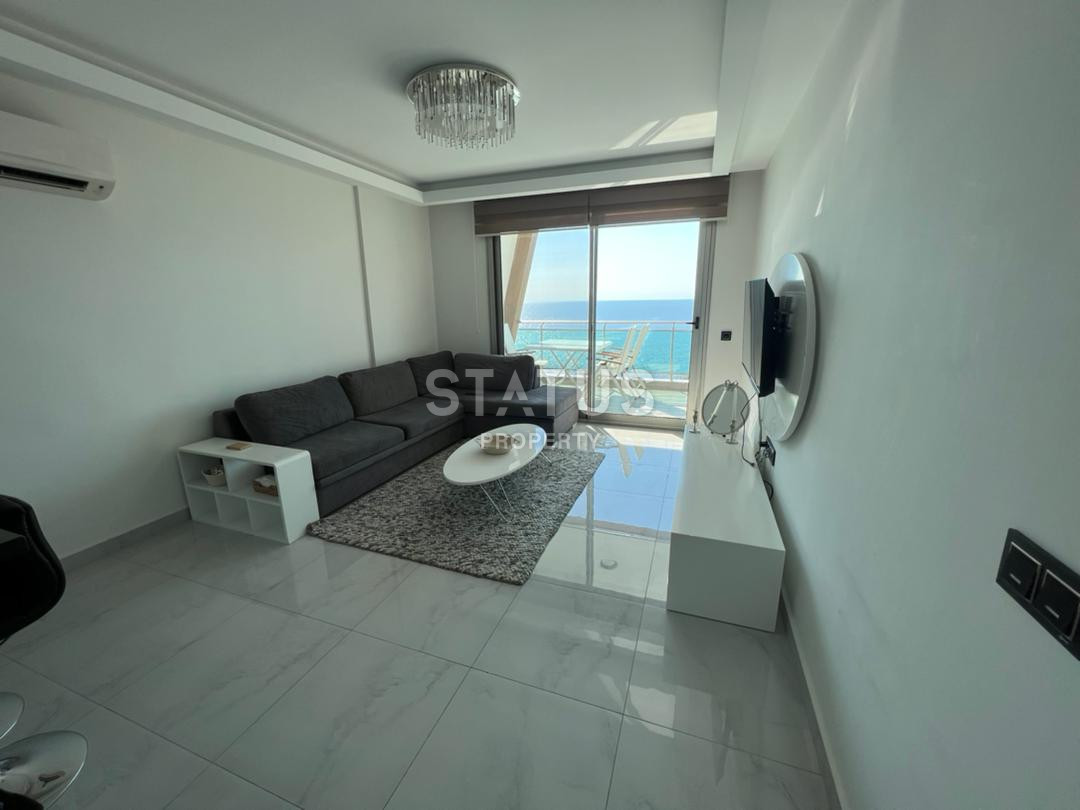 Spacious two-room turnkey apartment with direct sea views. 67m2 фото 2