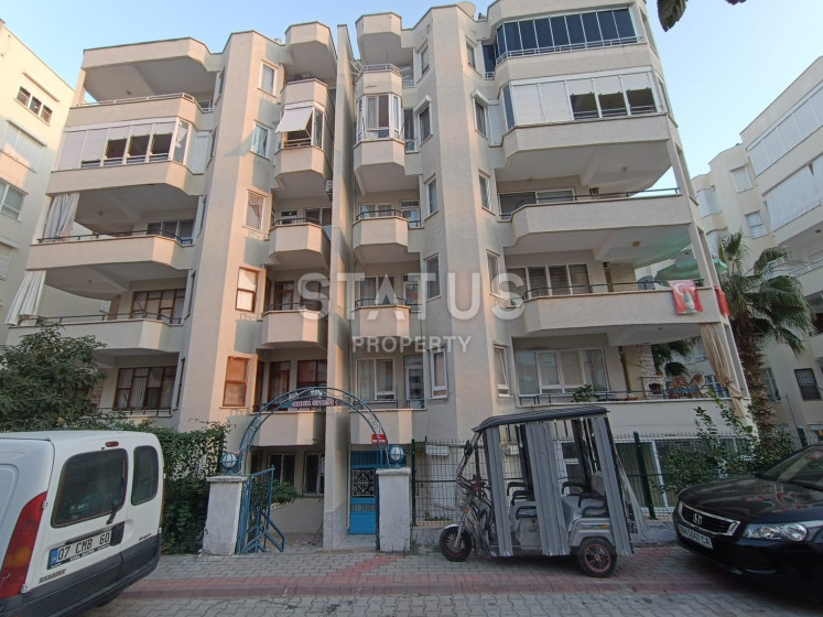 Недорогая трехкомнатная квартира в районе Махмутлар, 100 м2 фото 1