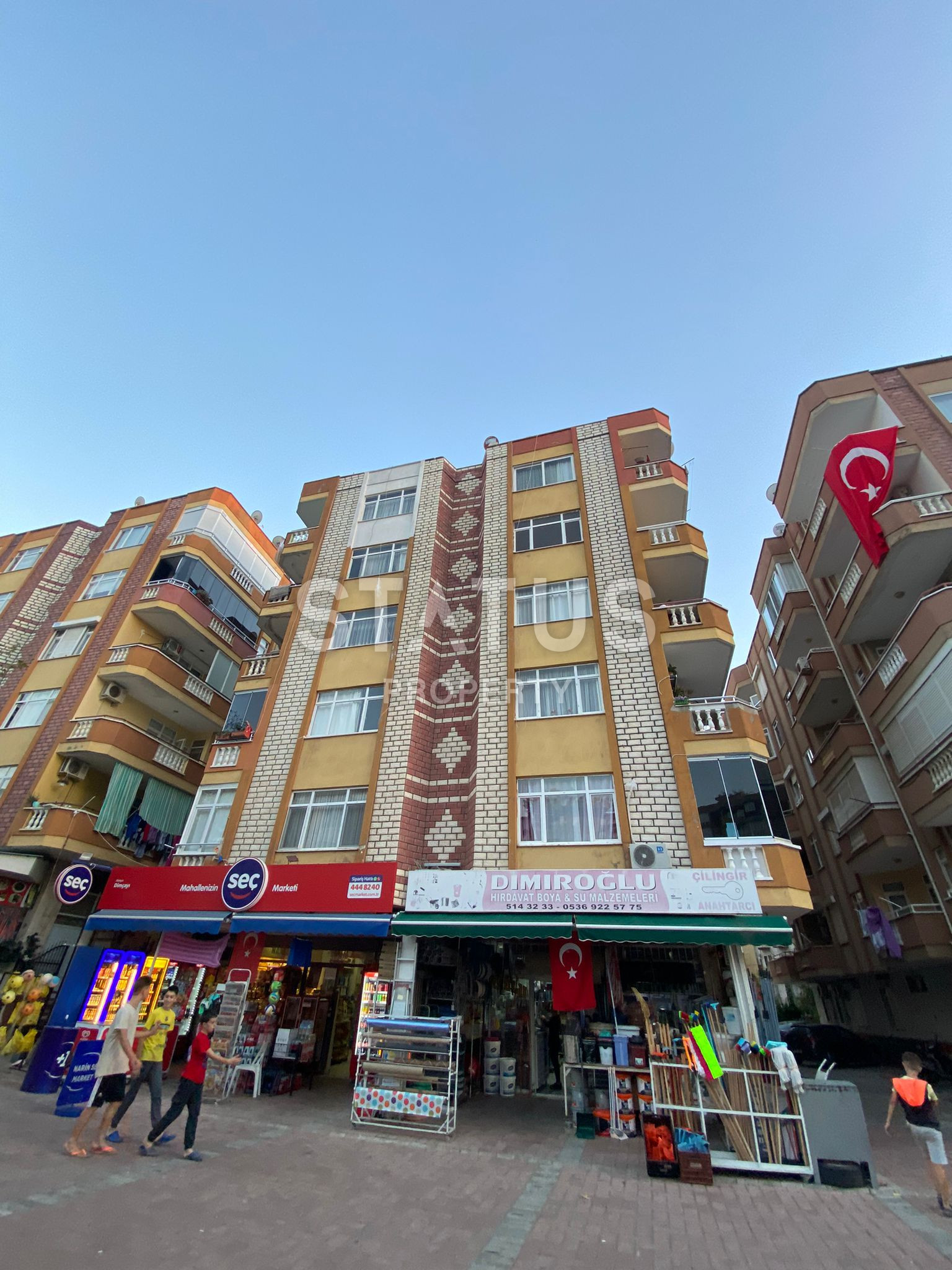 Three-room apartment in a Turkish building without infrastructure in Tosmur, 110 m фото 1