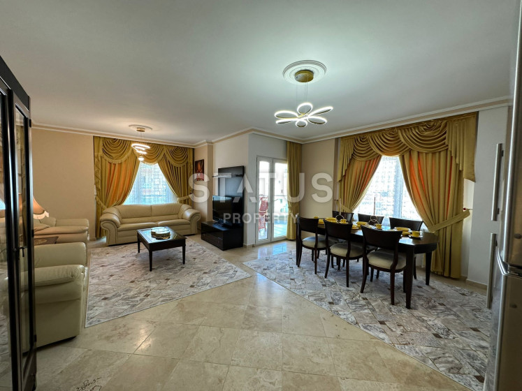 Spacious furnished apartment 2+1 in a complex with infrastructure in Mahmutlar. 120m2 photos 1
