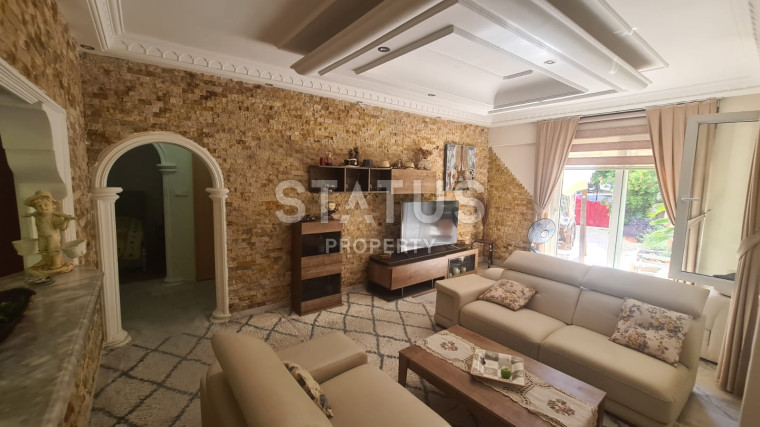 Three-room furnished apartment 200m from the sea in OBA. 90m2 photos 1