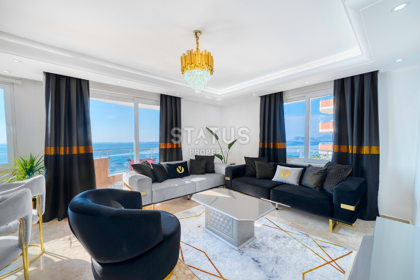 Panoramic turnkey three-room apartment in the first coastline in Mahmutlar, 125 m2 фото 1
