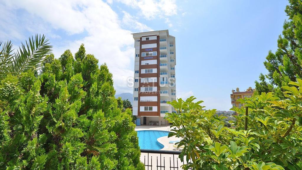Spacious two-room furnished apartment in a modern residential complex in Tosmur. 75m2 фото 2