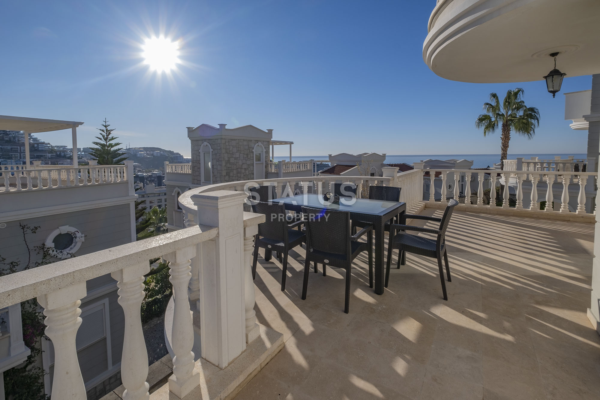 Luxurious furnished villa with sea views, 200m2. фото 2