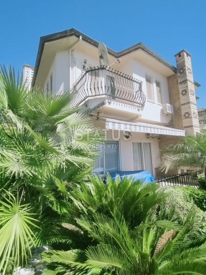 Two-storey villa 3+1 turnkey in the legendary residential complex in a quiet area of Kargicak. 190m2 photos 1