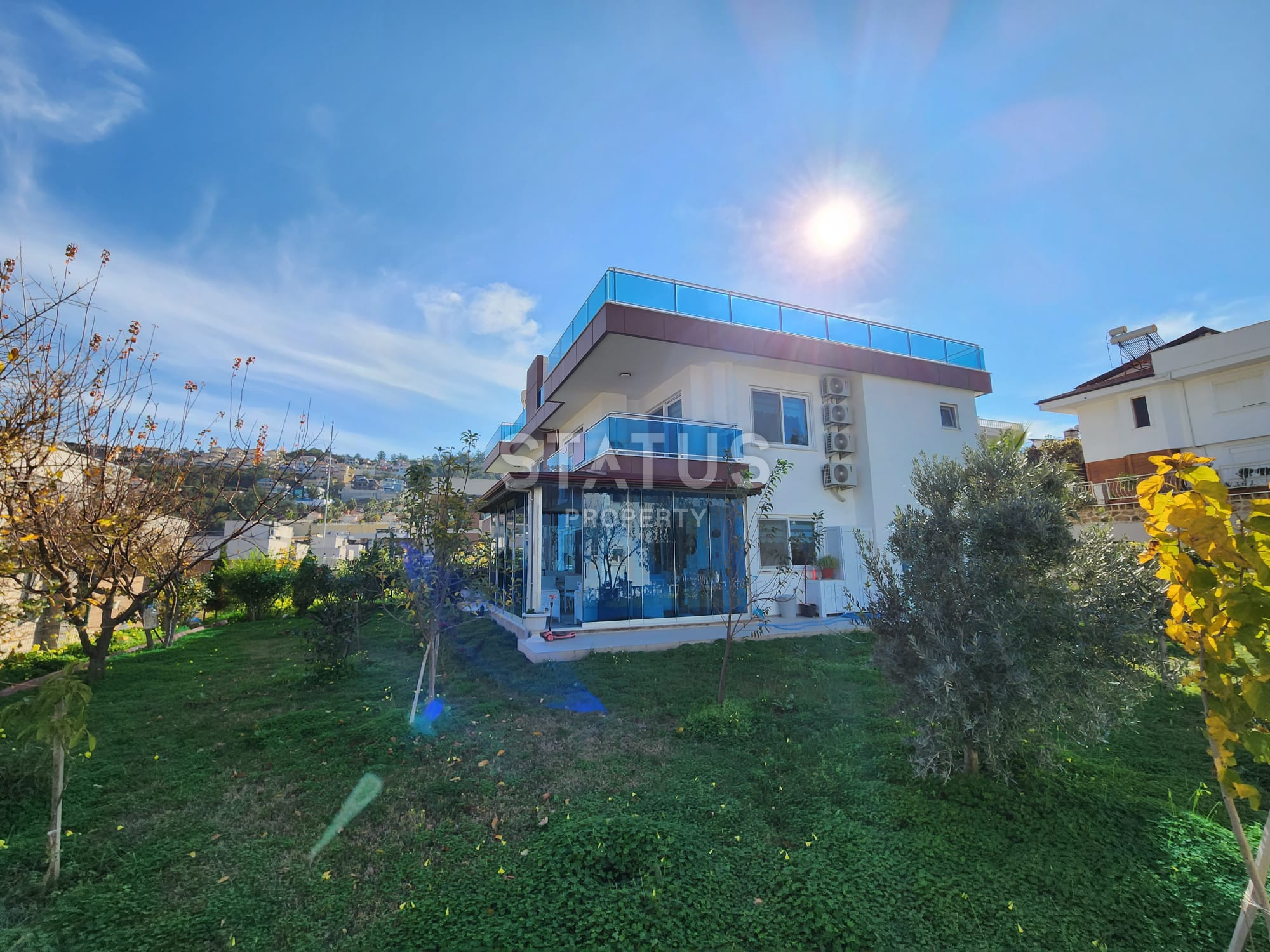 Villa 3+1 with furniture and sea views in Kargicak, 420 m2 фото 2