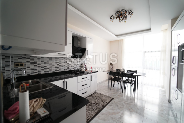 Spacious four-room apartment with furniture and appliances in the open area OBA. 160m2 photos 1