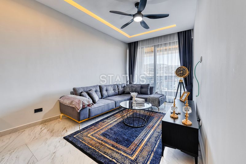 One-bedroom premium class apartment in the first coastline in Kargicak. 55m2 фото 2