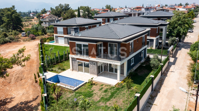 Complex of villas 4+1 in the elite area of Antalya Doshemealti 350m2. photos 1
