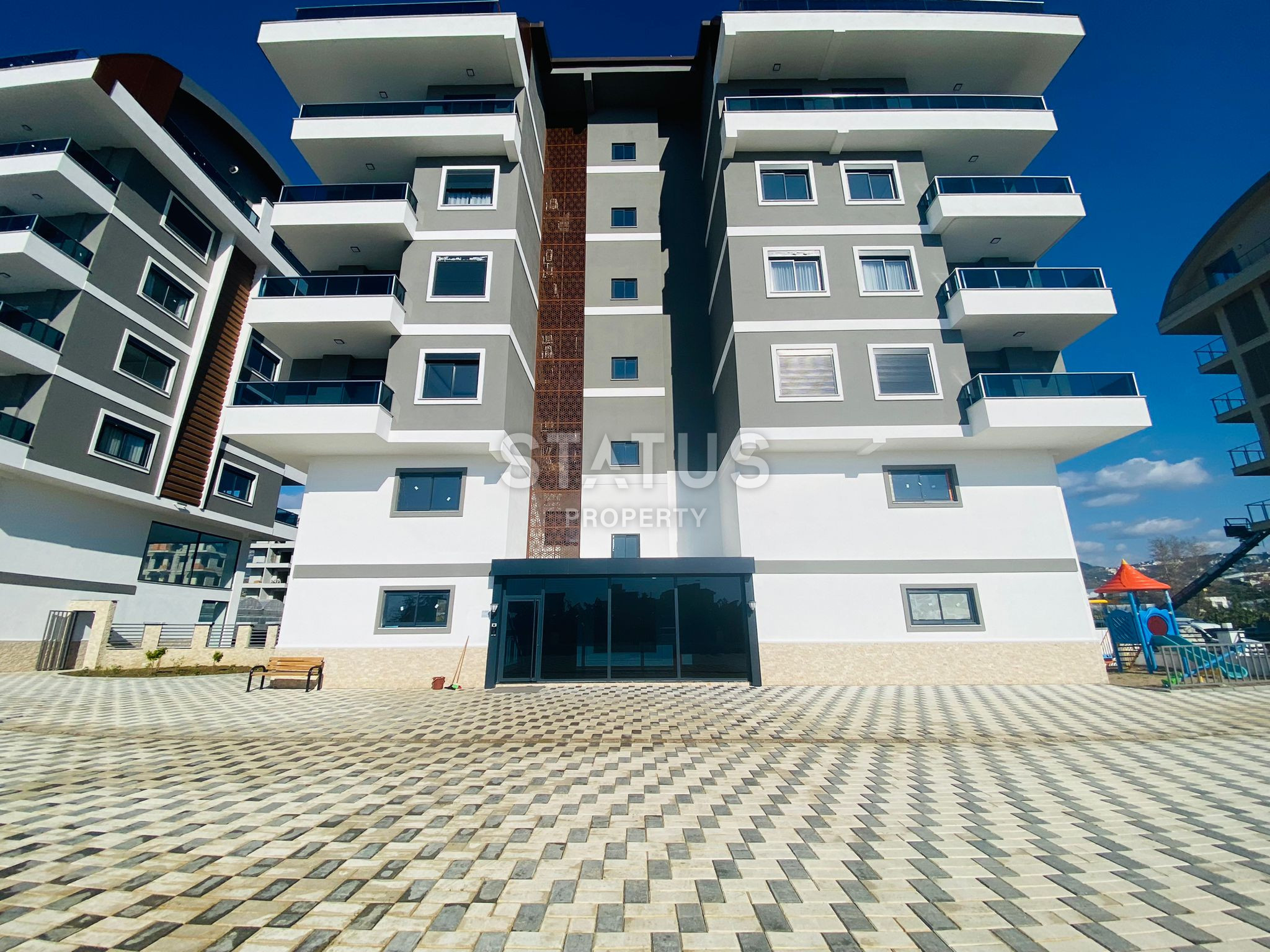 Современная трехкомнатная квартира в районе Каргыджак 75м2. фото 2