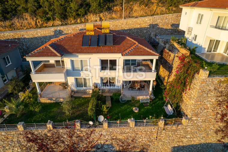 Cozy villa with sea views in the central area of Bektash. 160m2 photos 1