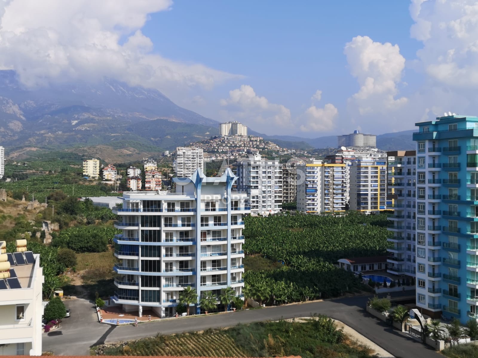 Пентхаус 3+1 в 150 метрах от Средиземного моря в Махмутларе, 180 м2. фото 1