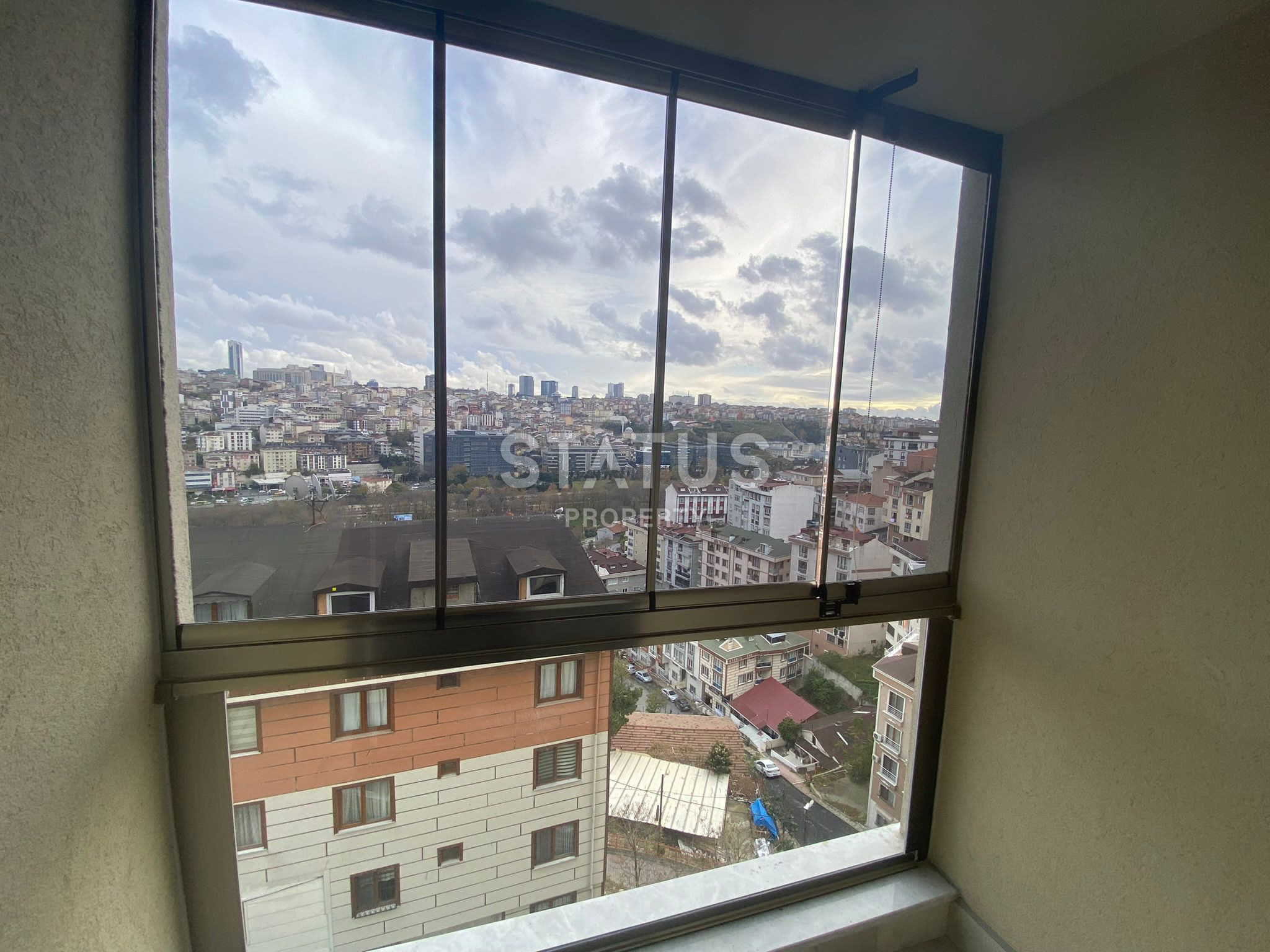 Просторная квартира с тремя спальнями в востребованном районе Кагытхане г. Станбула.150м2 фото 2