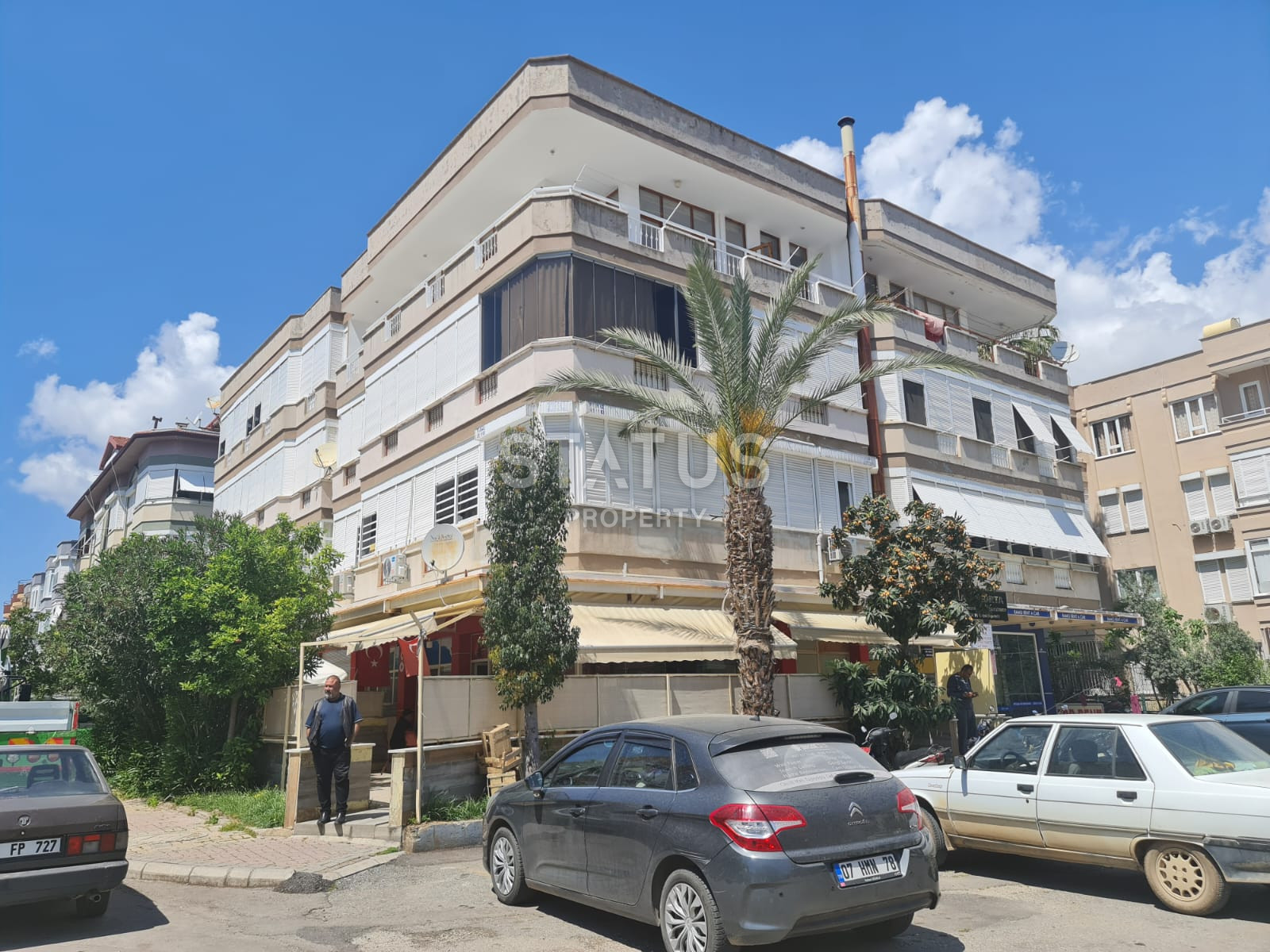 Spacious three-room apartment 350m from the sea in the OBA area. 125m2 фото 1