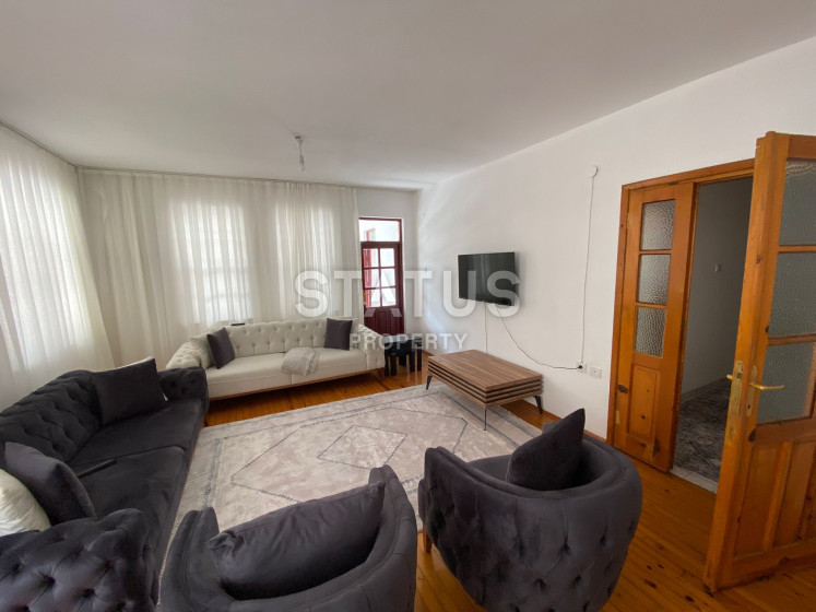 Three-room apartment with a separate kitchen, 150m from the Cleopatra beach. 120m2 photos 1