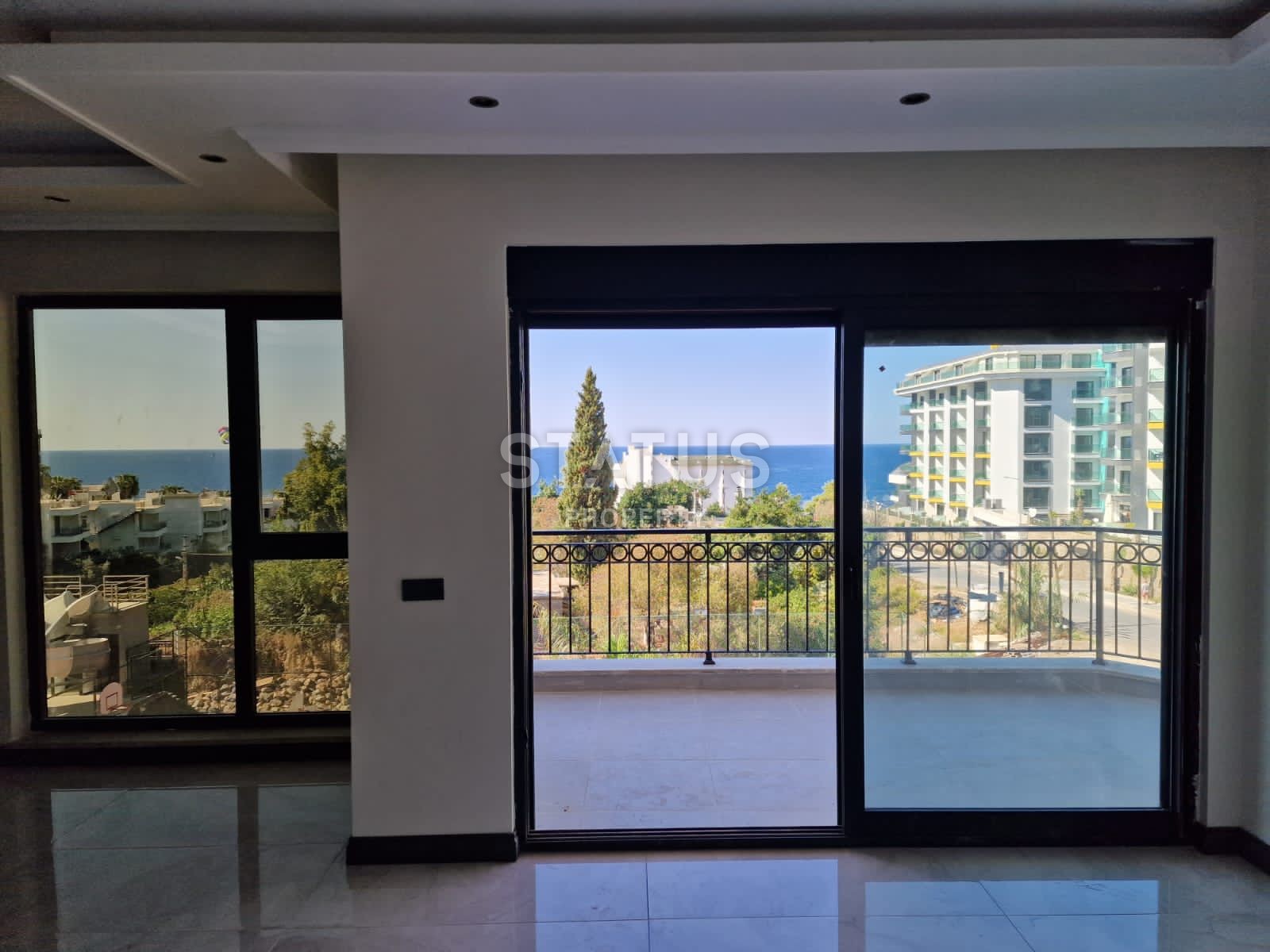 Luxurious view apartments in a luxury complex overlooking the sea. 92m2 фото 2